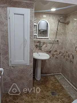 Kirayə verilir 1 otaqlı köhnə tikili 60 m² — Bakı, Yasamal 1 otaq 60.00 m²