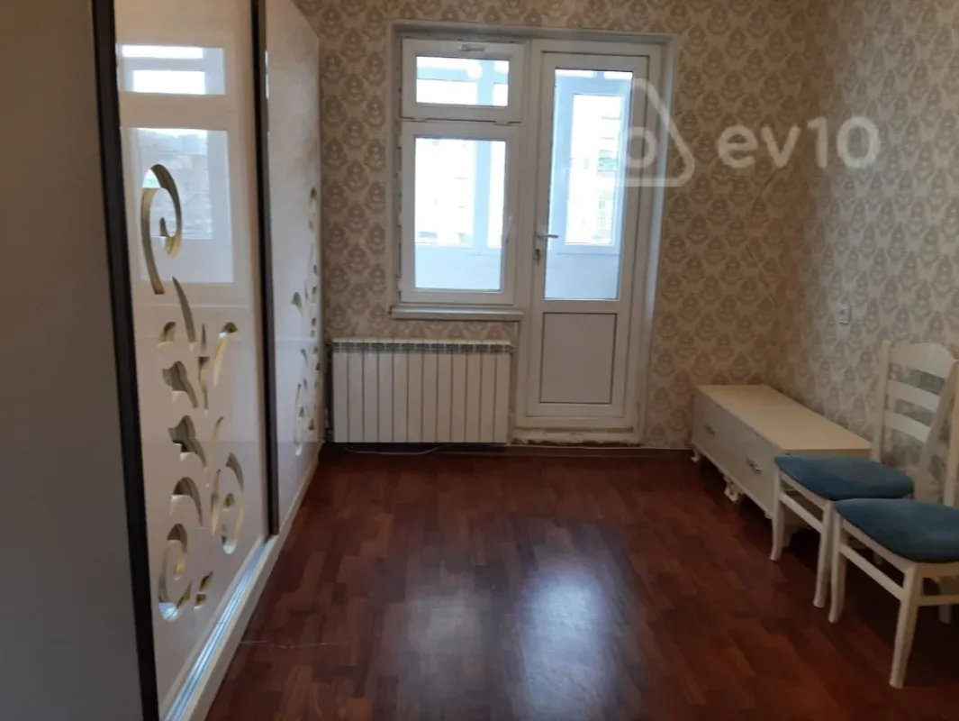 Kirayə verilir 1 otaqlı köhnə tikili 60 m²
