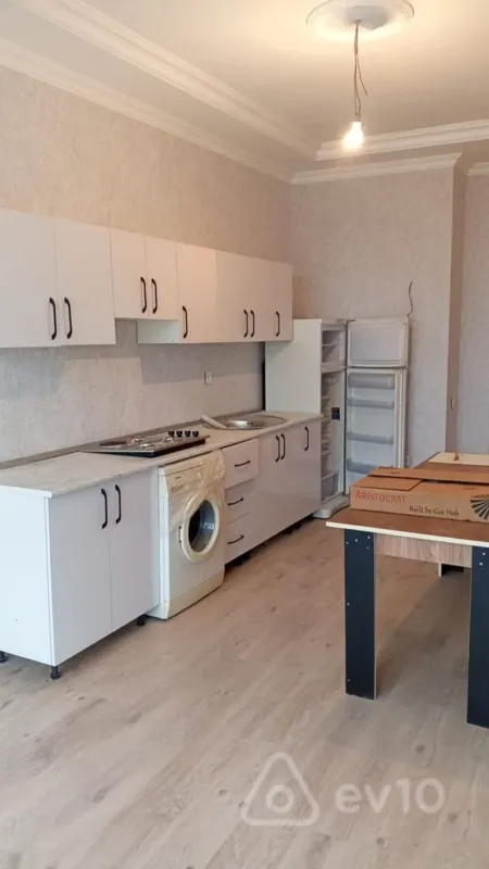 Kirayə verilir 2 otaqlı yeni tikili 45 m²