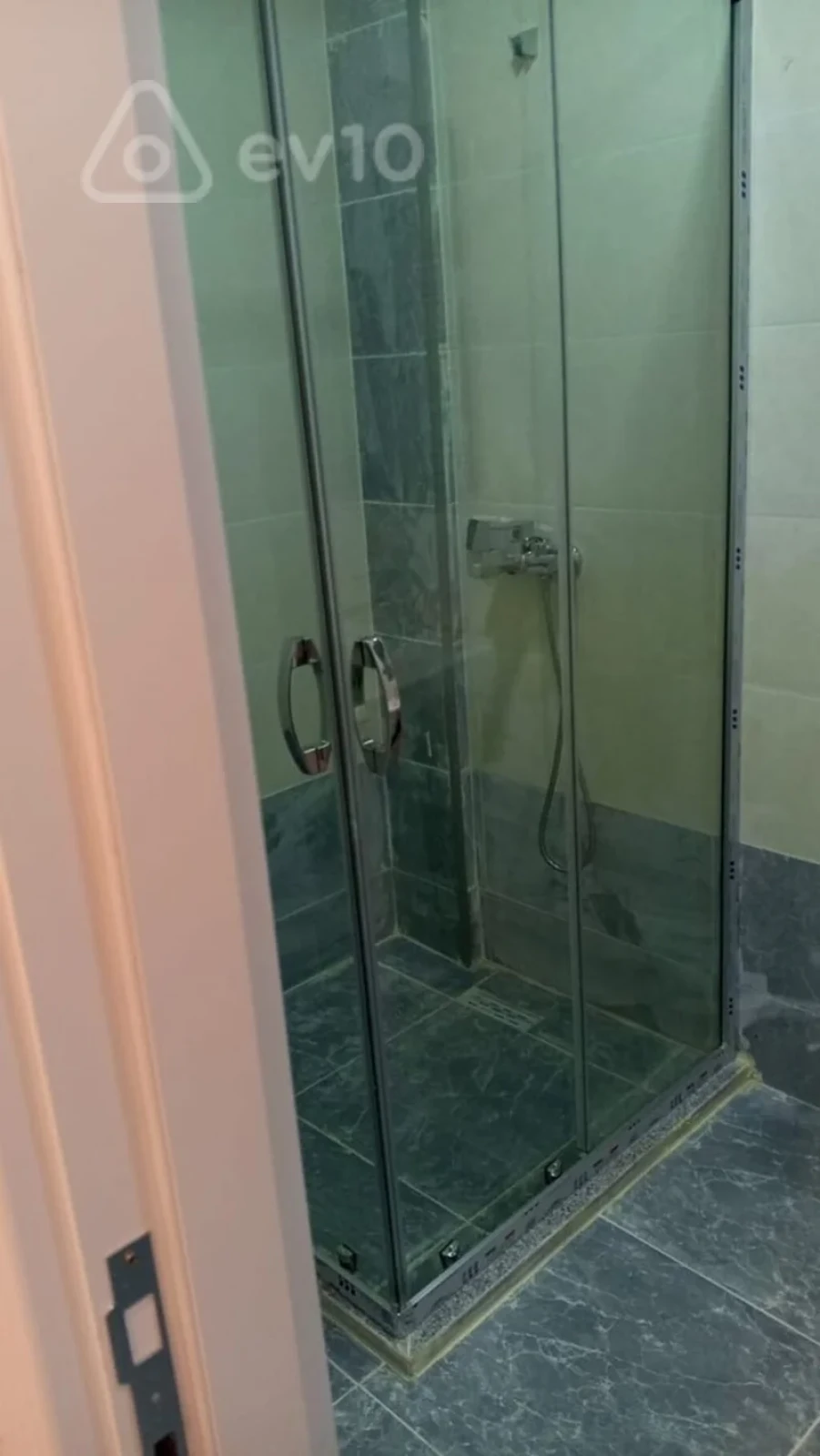 Kirayə verilir 2 otaqlı yeni tikili 45 m²