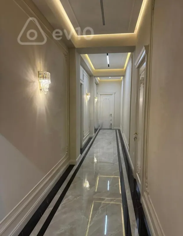 Satılır 4 otaqlı yeni tikili 240 m²