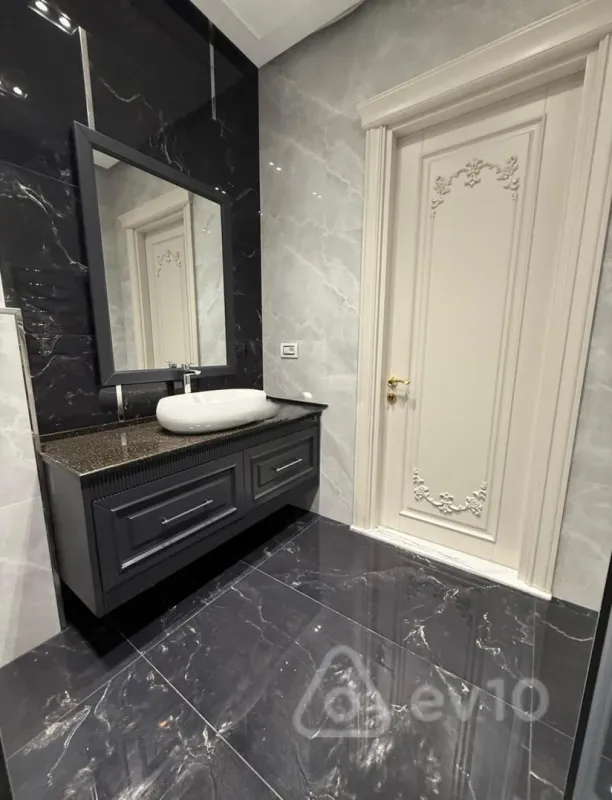 Satılır 4 otaqlı yeni tikili 240 m²