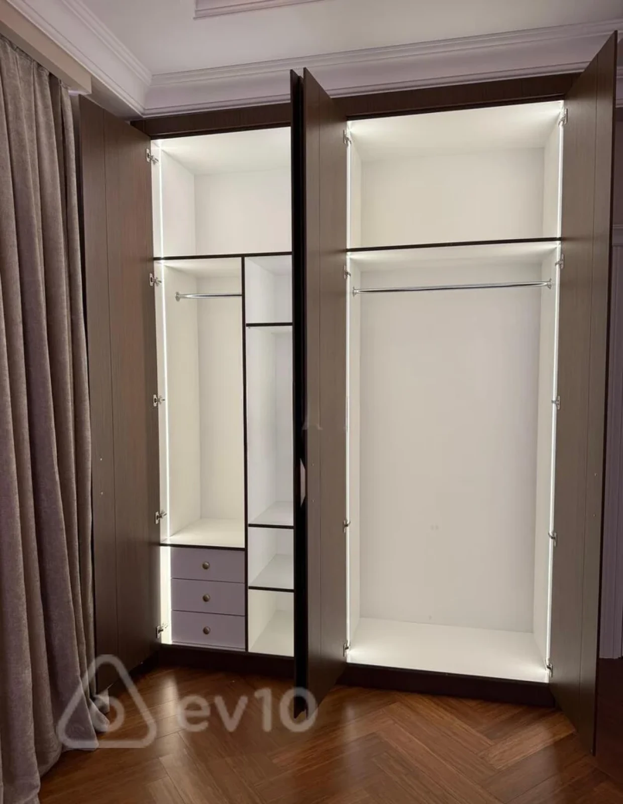 Satılır 4 otaqlı yeni tikili 240 m²