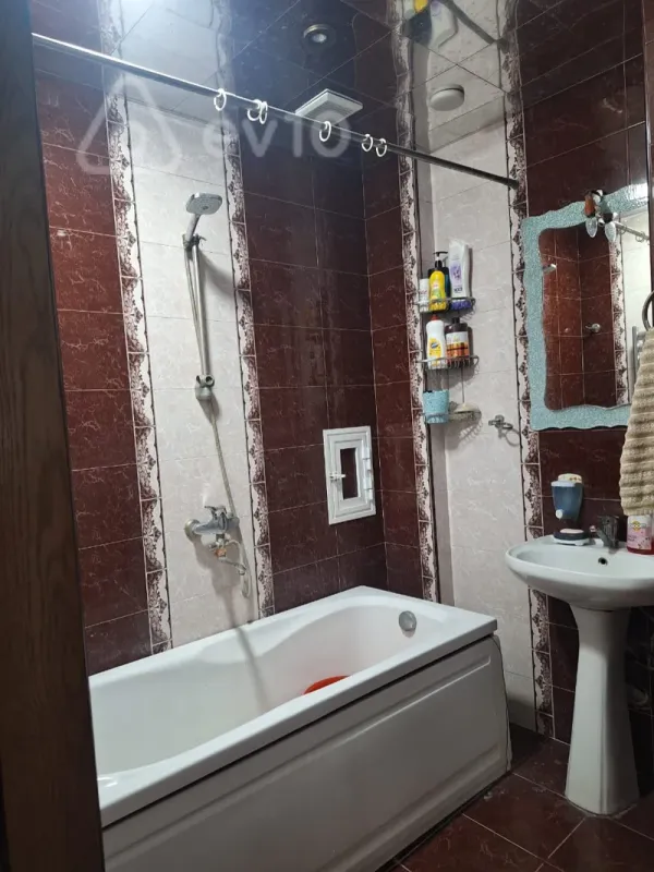 Kirayə verilir 2 otaqlı yeni tikili 80 m²