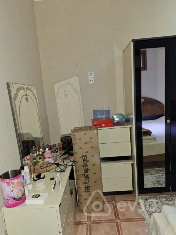 Kirayə verilir 2 otaqlı yeni tikili 80 m²