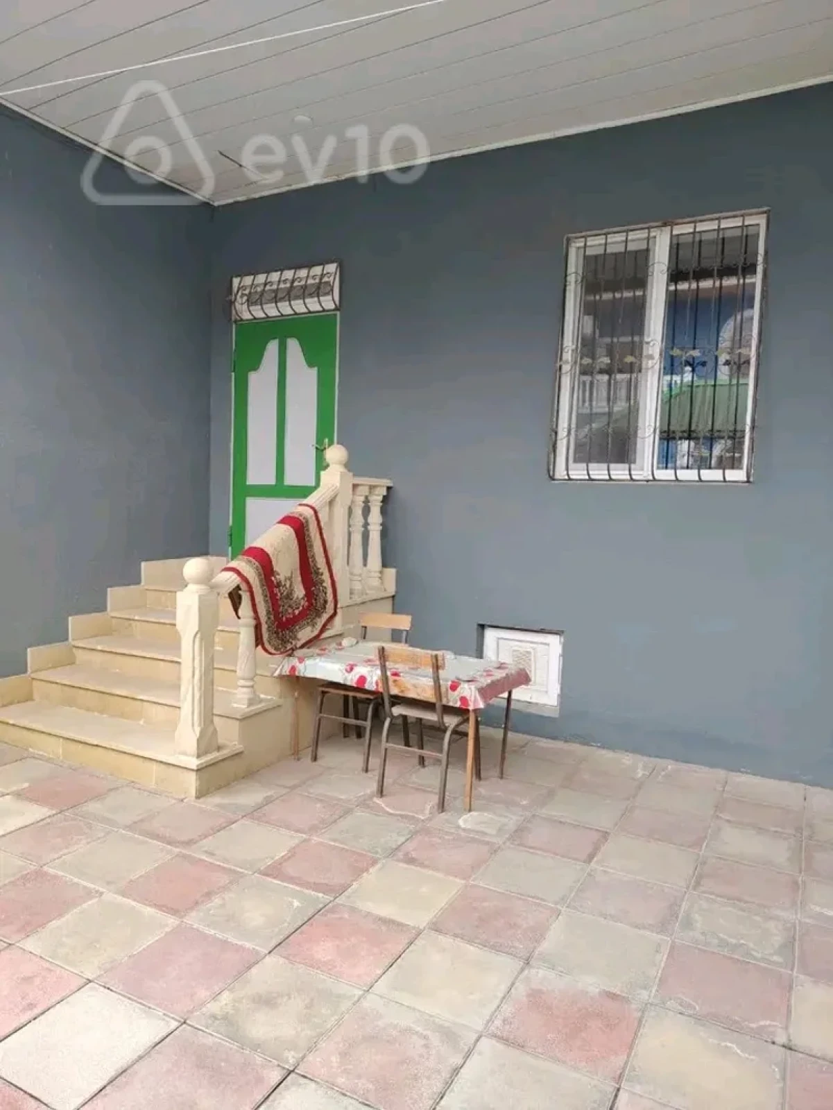 Kirayə verilir 2 otaqlı həyət evi 80 m²