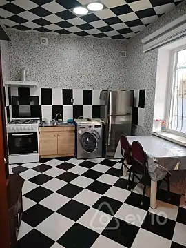 Kirayə verilir 2 otaqlı həyət evi 80 m²