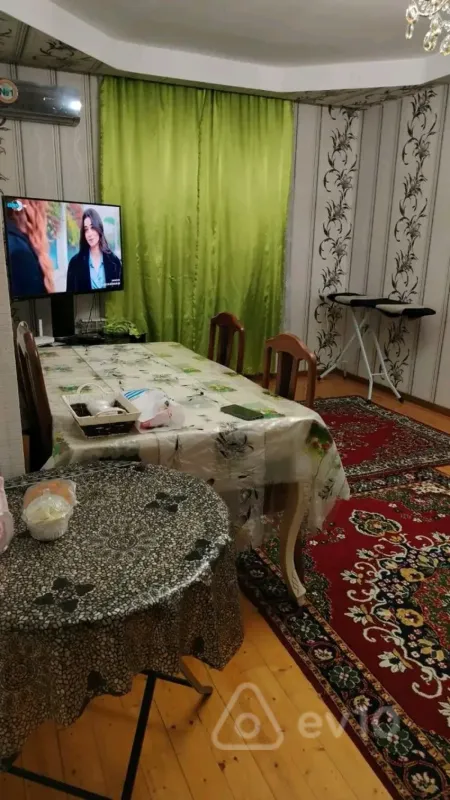 Kirayə verilir 2 otaqlı həyət evi 80 m²