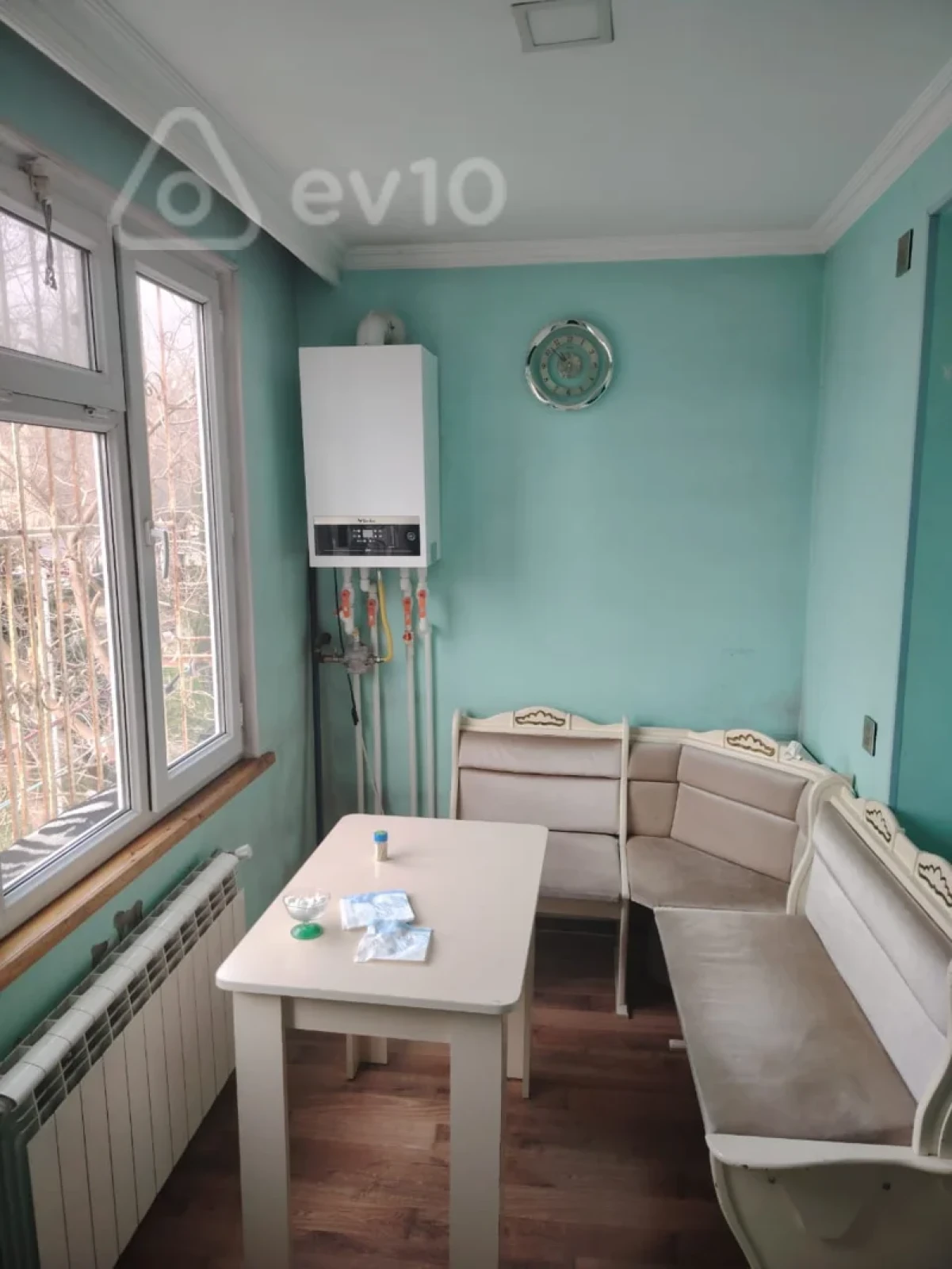 Kirayə verilir 2 otaqlı köhnə tikili 60 m²