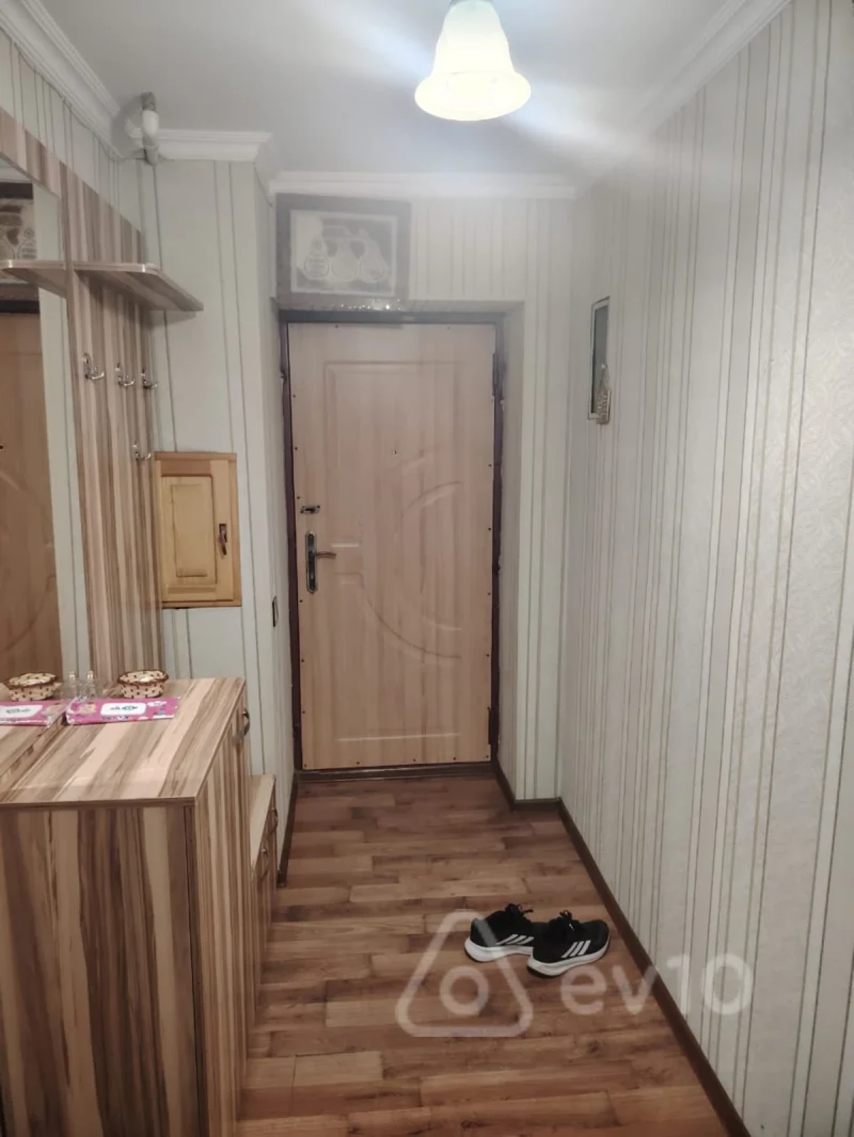 Kirayə verilir 2 otaqlı köhnə tikili 60 m²