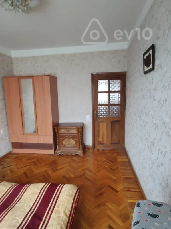 Kirayə verilir 3 otaqlı yeni tikili 85 m²