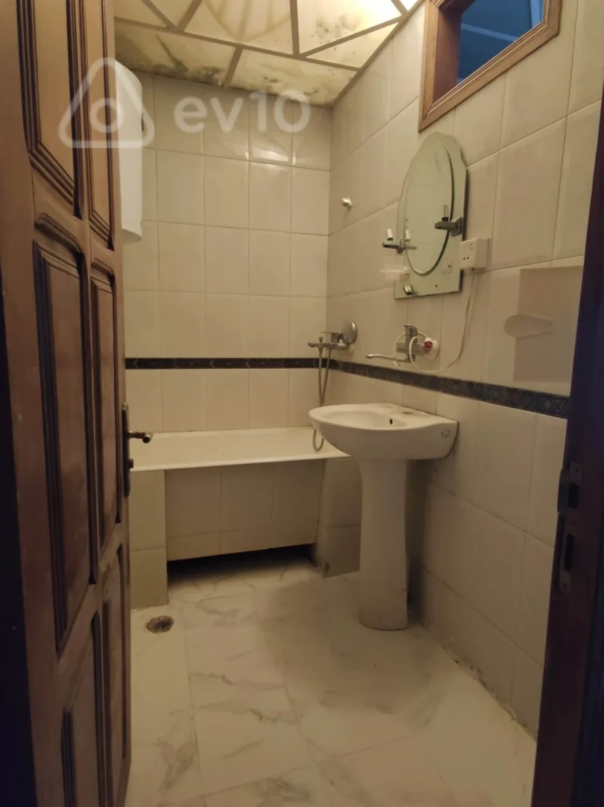 Kirayə verilir 3 otaqlı yeni tikili 85 m²