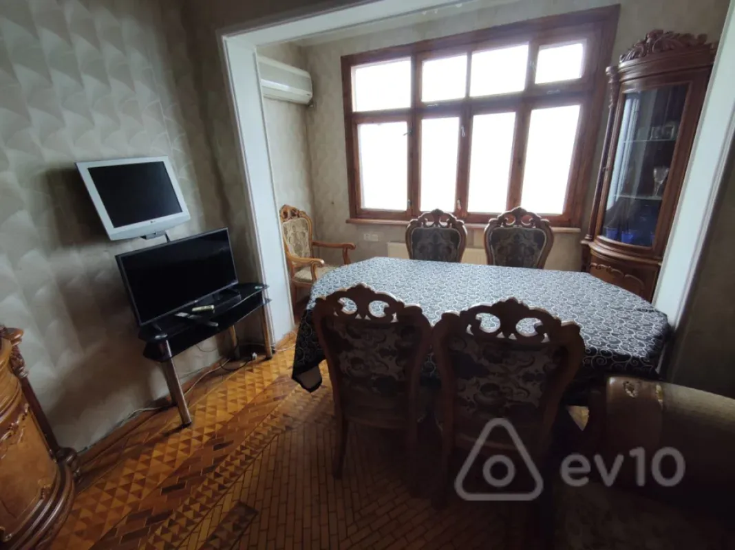 Kirayə verilir 3 otaqlı yeni tikili 85 m²