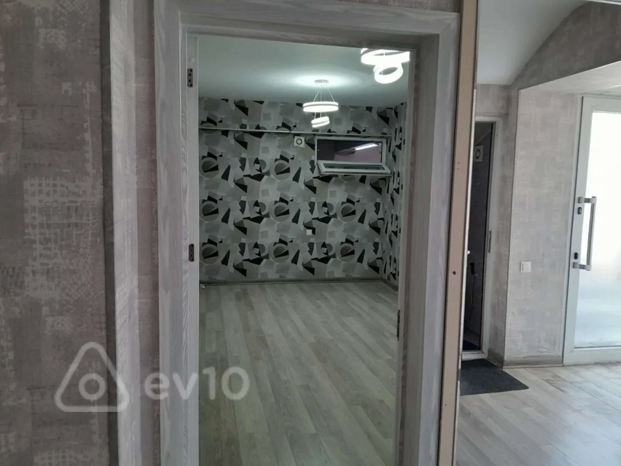 Kirayə verilir mənzil 65 m²