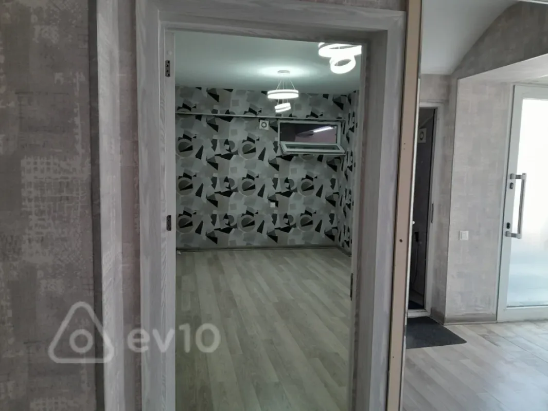 Kirayə verilir mənzil 65 m²