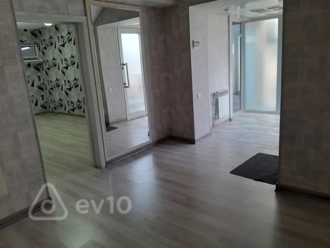 Kirayə verilir mənzil 65 m²