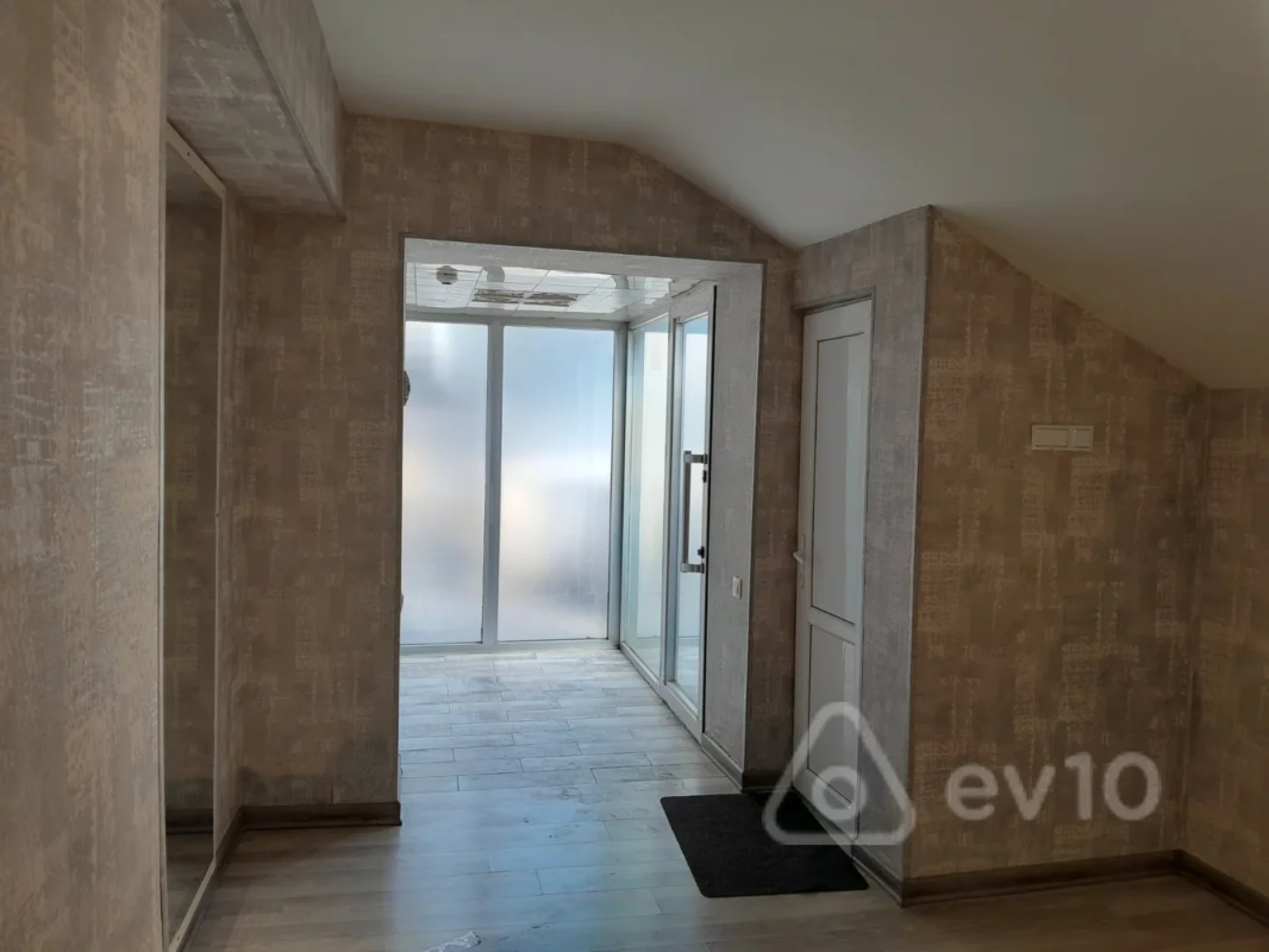 Kirayə verilir mənzil 65 m²