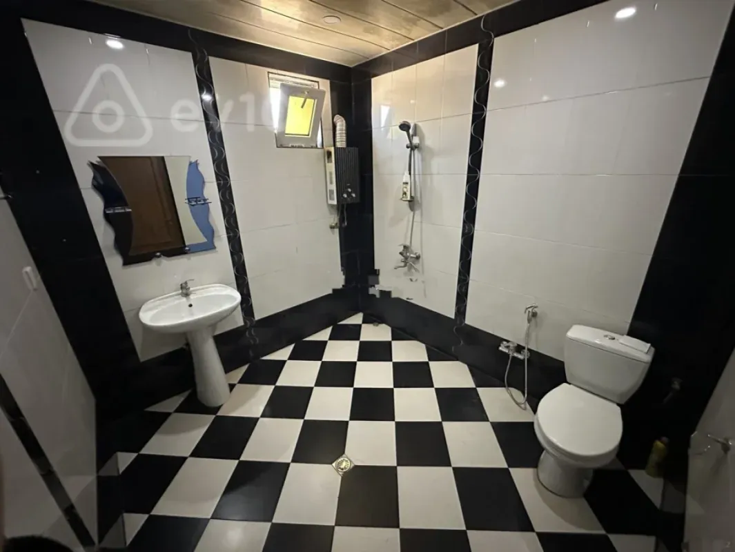 Kirayə verilir 3 otaqlı həyət evi 121 m²