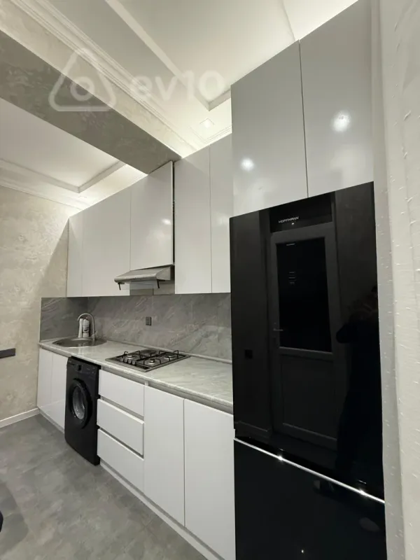 Kirayə verilir 3 otaqlı yeni tikili 95 m²