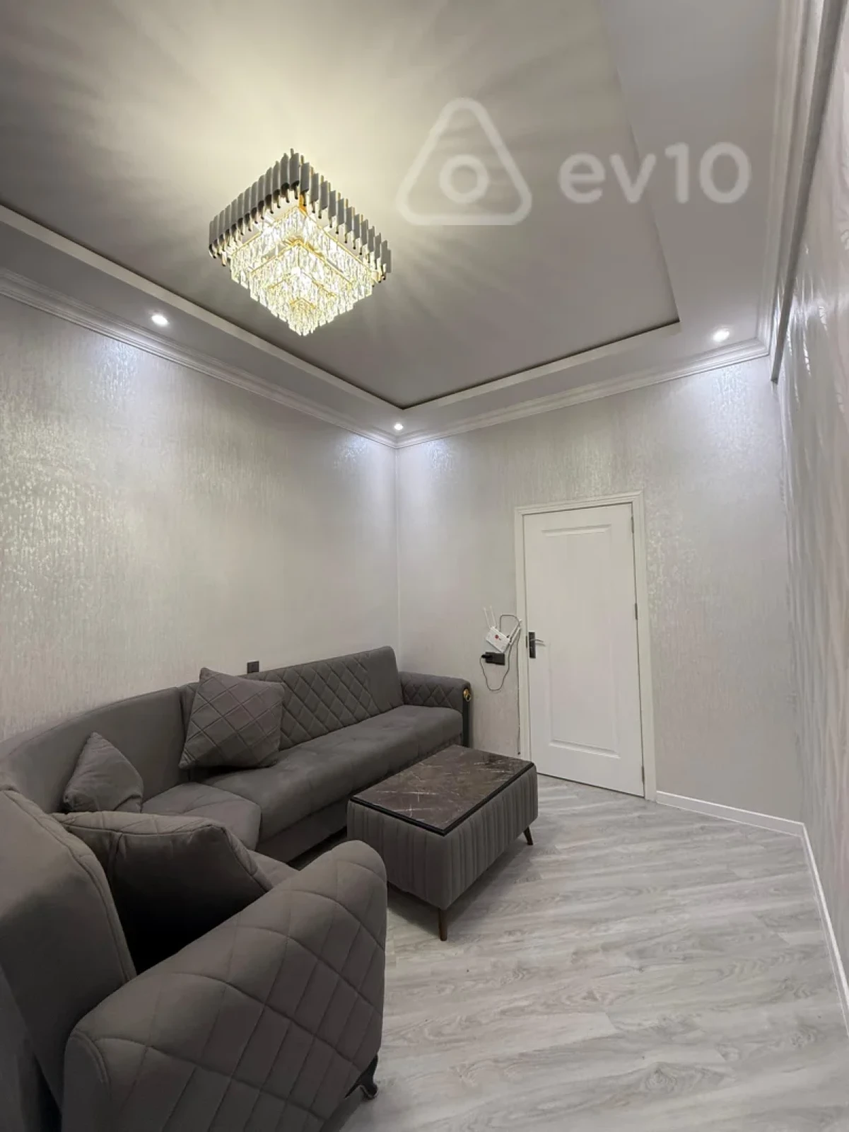 Kirayə verilir 3 otaqlı yeni tikili 95 m²