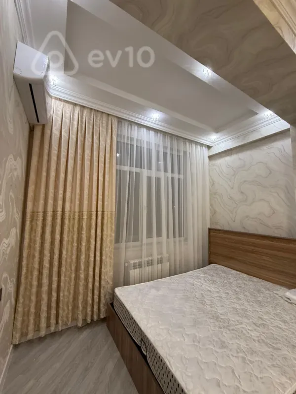 Kirayə verilir 3 otaqlı yeni tikili 95 m²