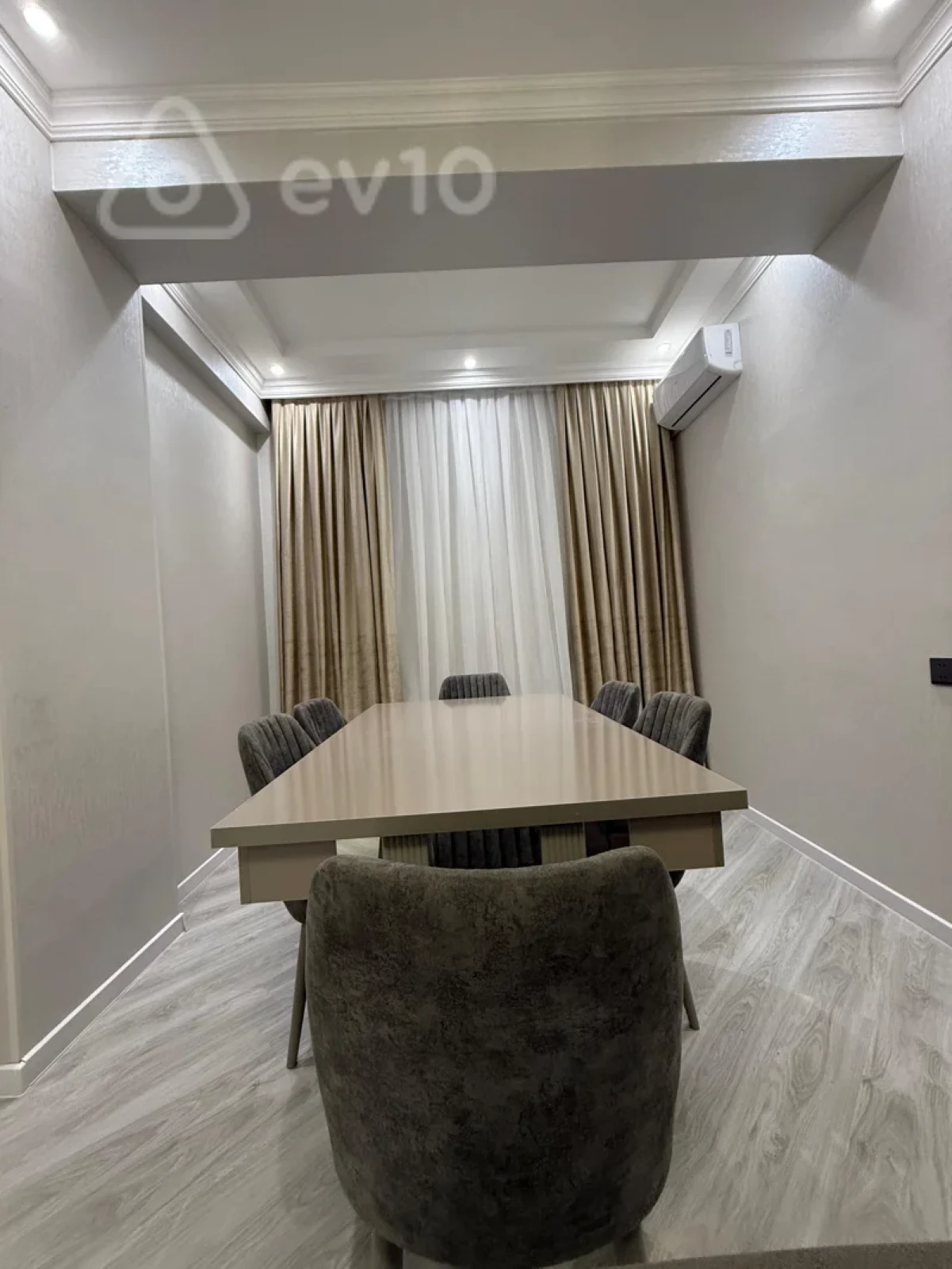 Kirayə verilir 3 otaqlı yeni tikili 95 m²