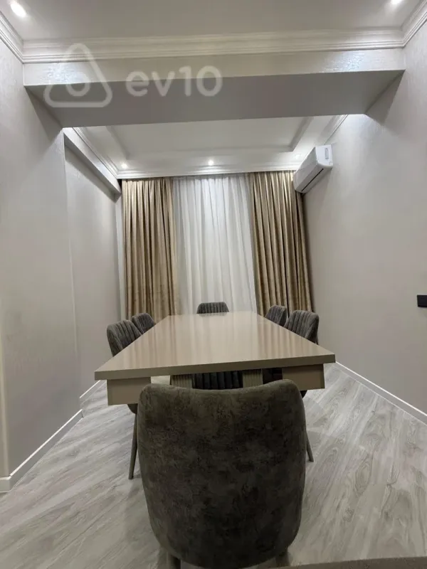 Kirayə verilir 3 otaqlı yeni tikili 95 m²