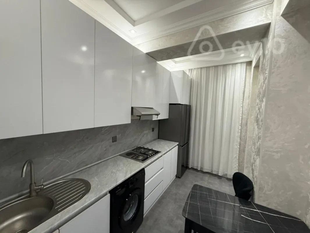 Kirayə verilir 3 otaqlı yeni tikili 95 m²