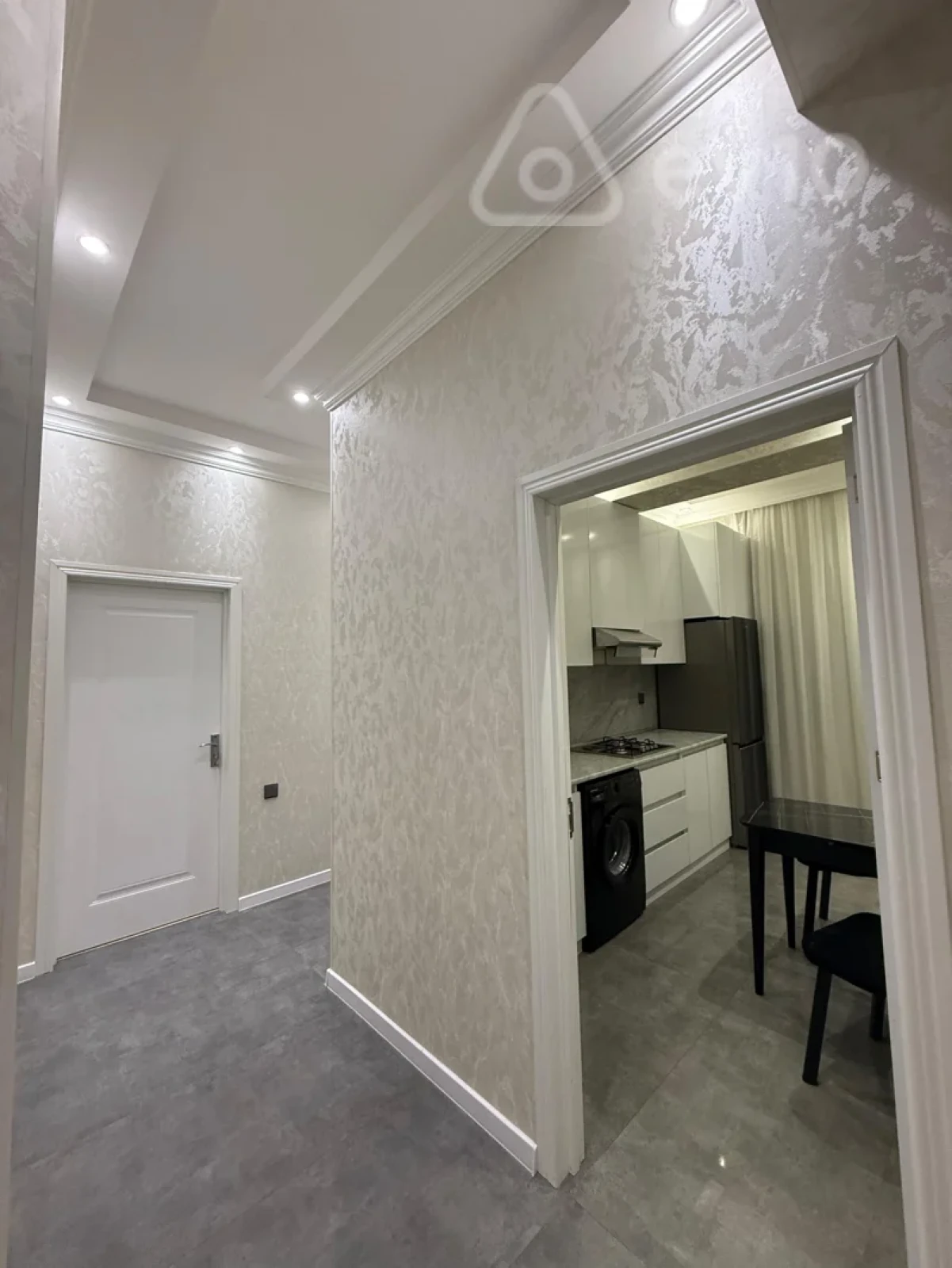 Kirayə verilir 3 otaqlı yeni tikili 95 m²