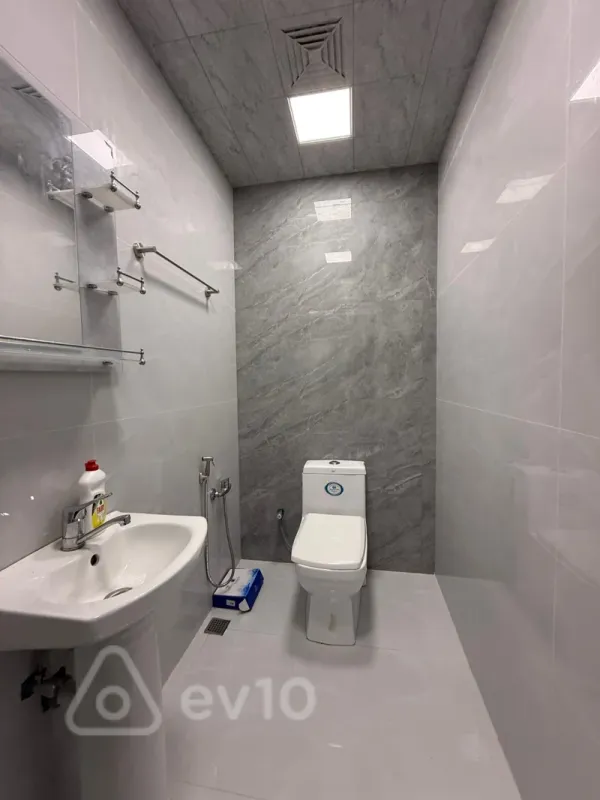 Kirayə verilir 3 otaqlı yeni tikili 95 m²