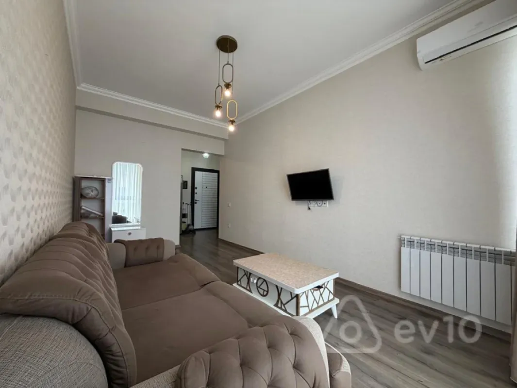 Kirayə verilir 2 otaqlı yeni tikili 50 m²
