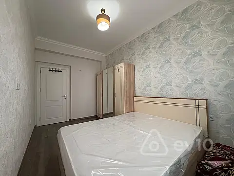 Kirayə verilir 2 otaqlı yeni tikili 50 m²