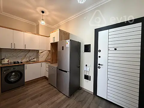 Kirayə verilir 2 otaqlı yeni tikili 50 m²