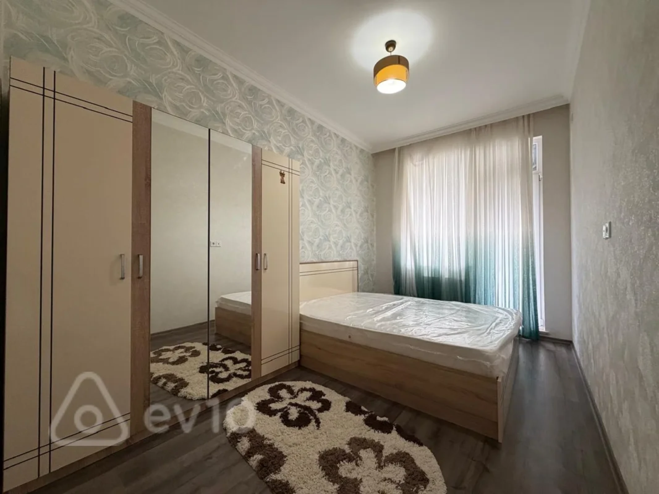Kirayə verilir 2 otaqlı yeni tikili 50 m²