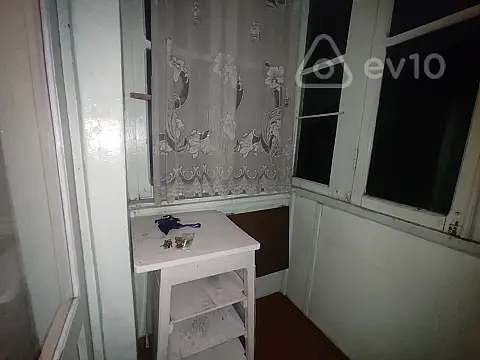 Kirayə verilir 2 otaqlı köhnə tikili 65 m²