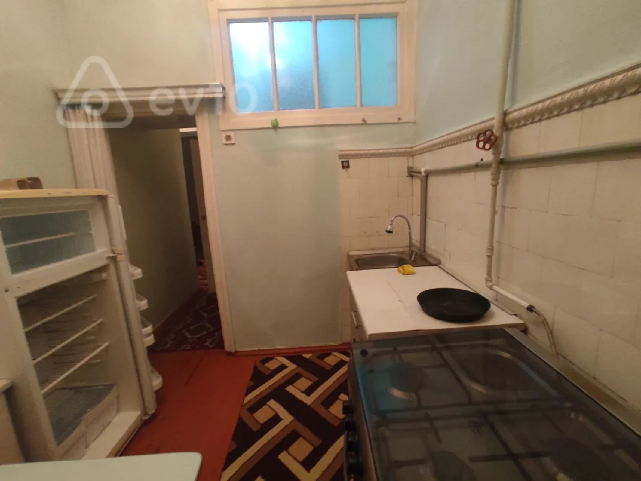 Kirayə verilir 2 otaqlı köhnə tikili 65 m²