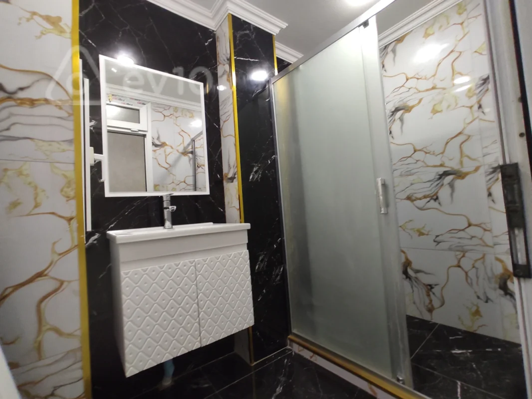 Satılır 2 otaqlı yeni tikili 65 m²