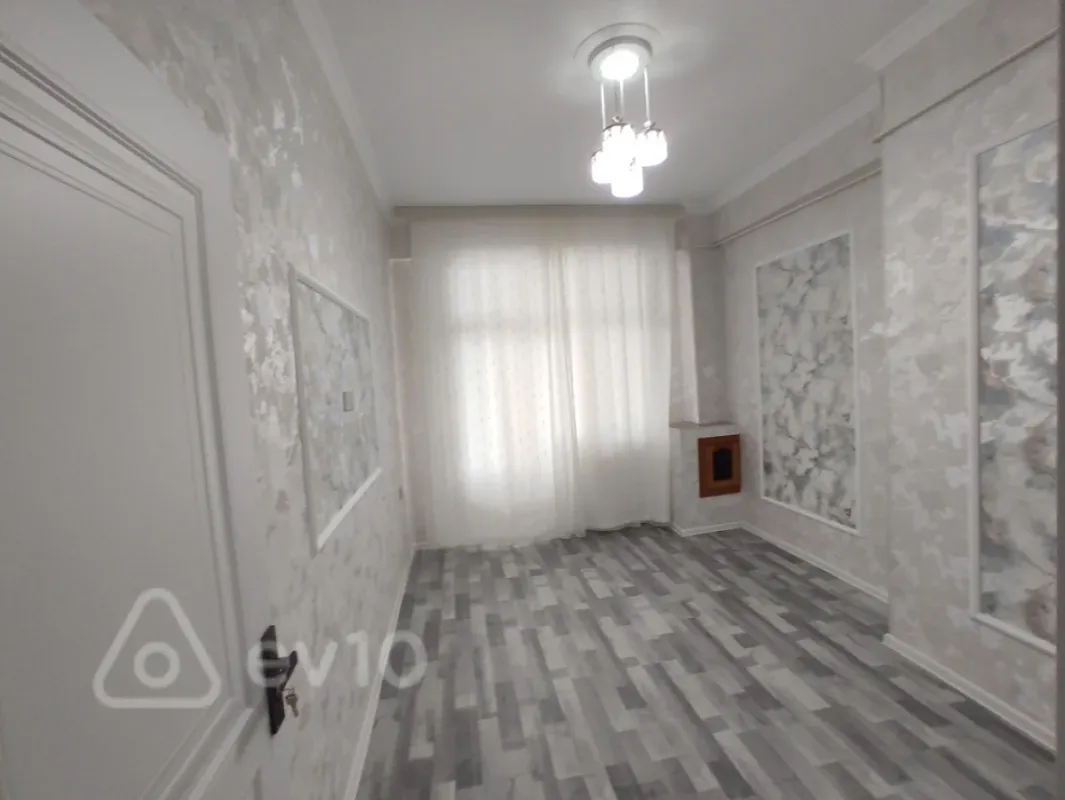 Satılır 2 otaqlı yeni tikili 65 m²