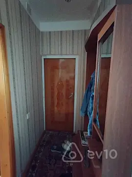 Satılır 2 otaqlı köhnə tikili 45 m²