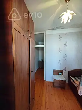 Satılır 2 otaqlı köhnə tikili 45 m²