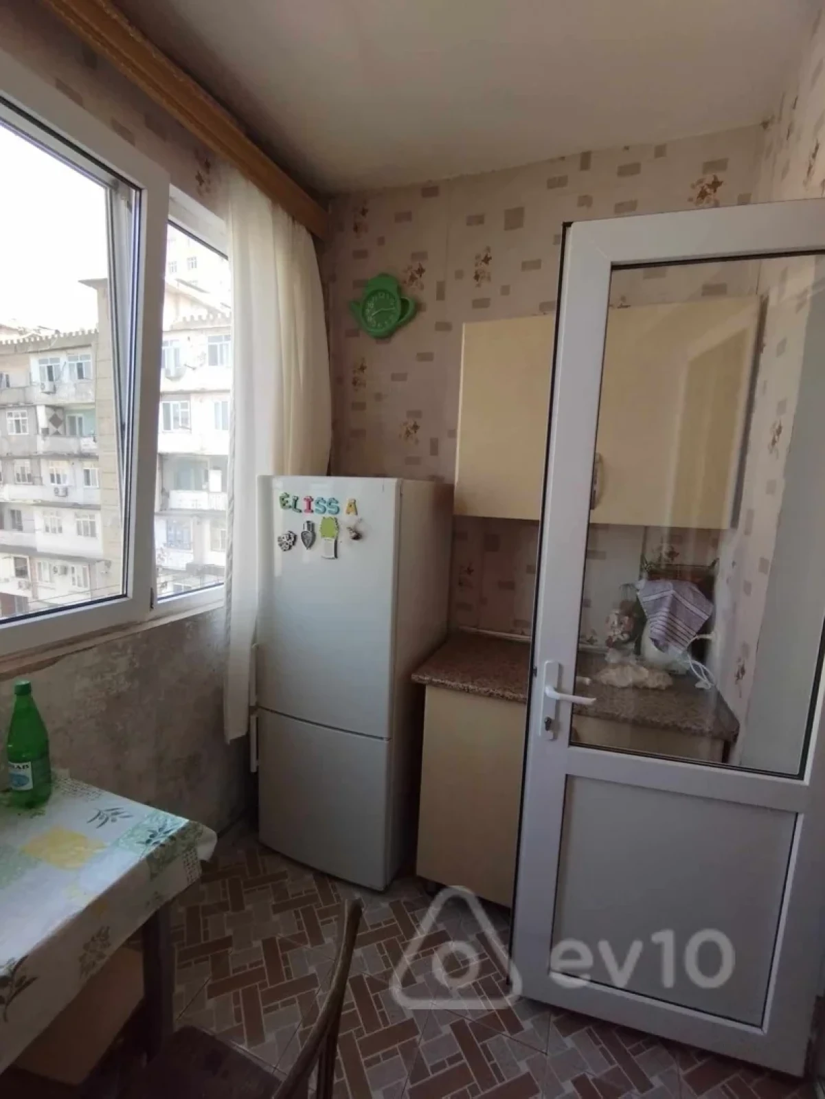 Satılır 2 otaqlı köhnə tikili 45 m²