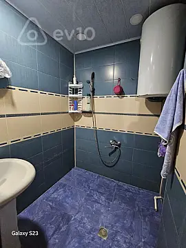 Kirayə verilir 3 otaqlı köhnə tikili 80 m²
