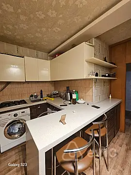 Kirayə verilir 3 otaqlı köhnə tikili 80 m²
