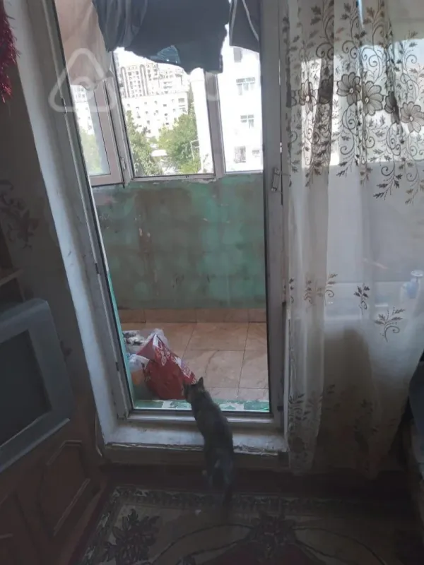 Satılır 1 otaqlı köhnə tikili 48 m²