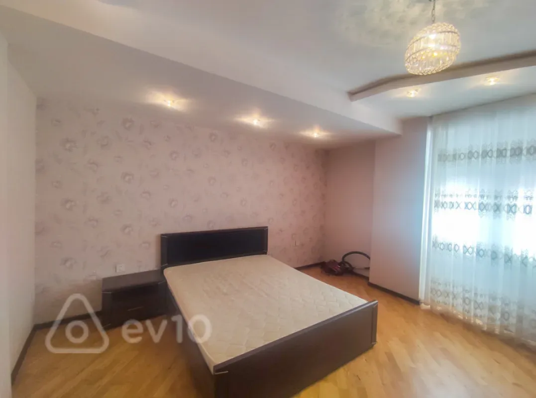 Kirayə verilir 3 otaqlı yeni tikili 100 m²