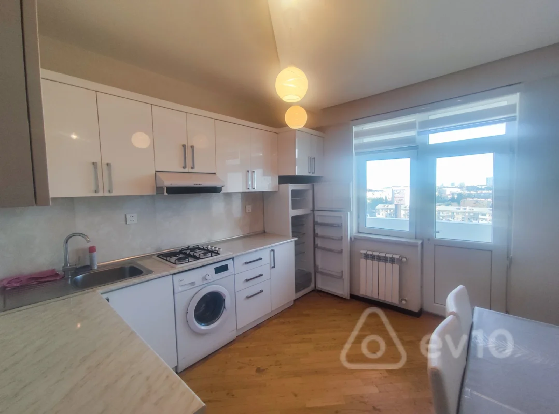 Kirayə verilir 3 otaqlı yeni tikili 100 m²