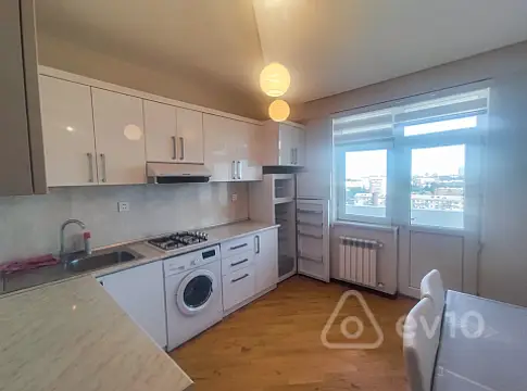 Kirayə verilir 3 otaqlı yeni tikili 100 m²