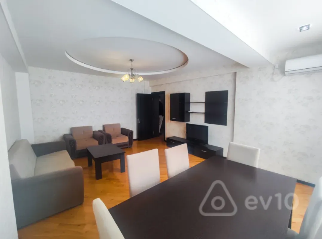 Kirayə verilir 3 otaqlı yeni tikili 100 m²