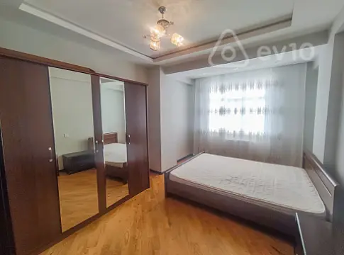 Kirayə verilir 3 otaqlı yeni tikili 100 m²