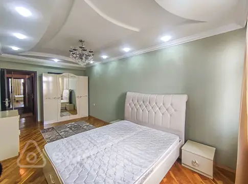 Kirayə verilir 2 otaqlı yeni tikili 90 m²